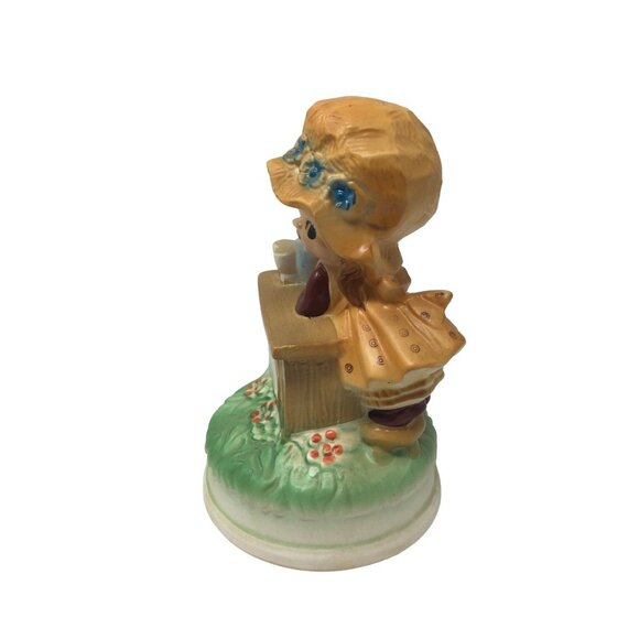 Vintage Fred Roberts Japan Ceramic Music Box Girl at Lemonade Stand - Picture 4 of 11